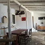 The Traditional Hause With The View Leonídion