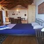 Vakantiehuis The Traditional Hause With The View Leonídion