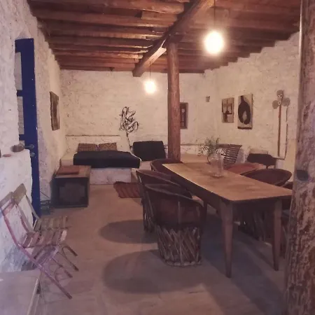 The Traditional Hause With The View Vakantiehuis Leonídion