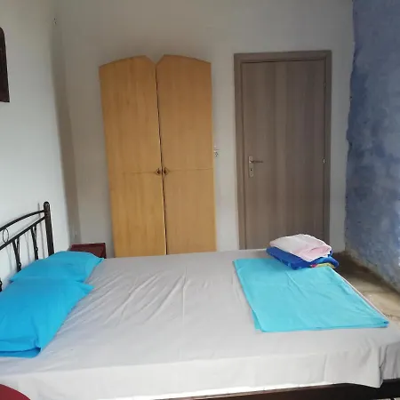 The Traditional Hause With The View *