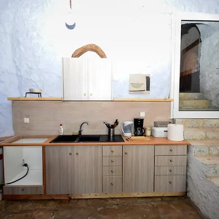 The Traditional Hause With The View * ليونِذيو