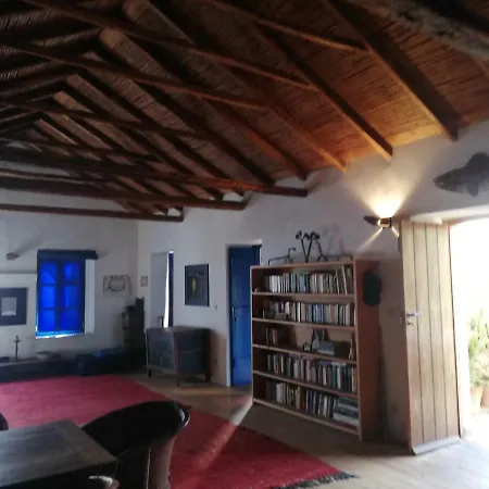 The Traditional Hause With The View בית נופש *