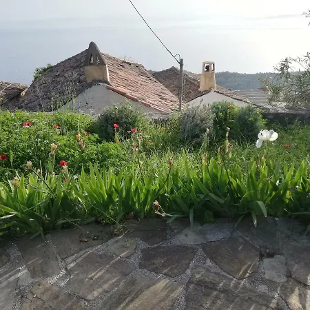 The Traditional Hause With The View Leonidio