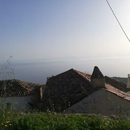 The Traditional Hause With The View Hébergement de vacances *