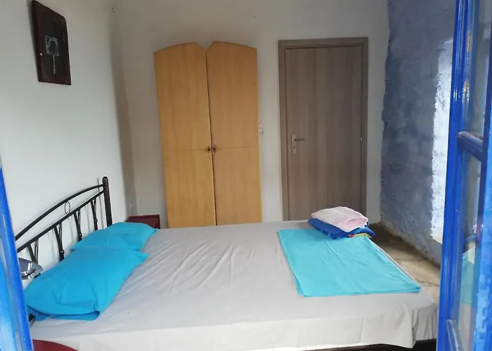 The Traditional Hause With The View *