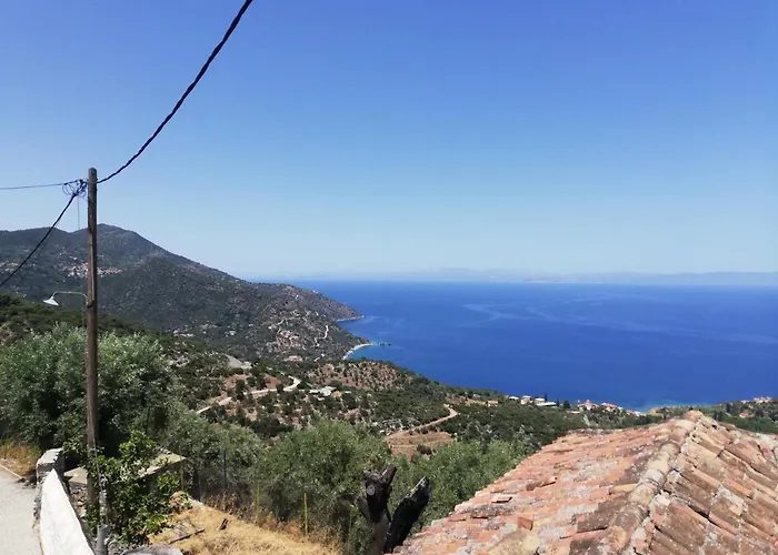 The Traditional Hause With The View *