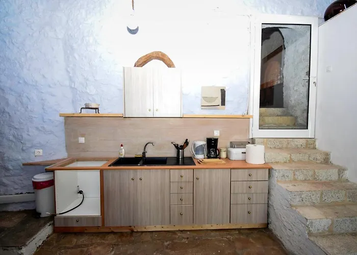 The Traditional Hause With The View * Leonídion